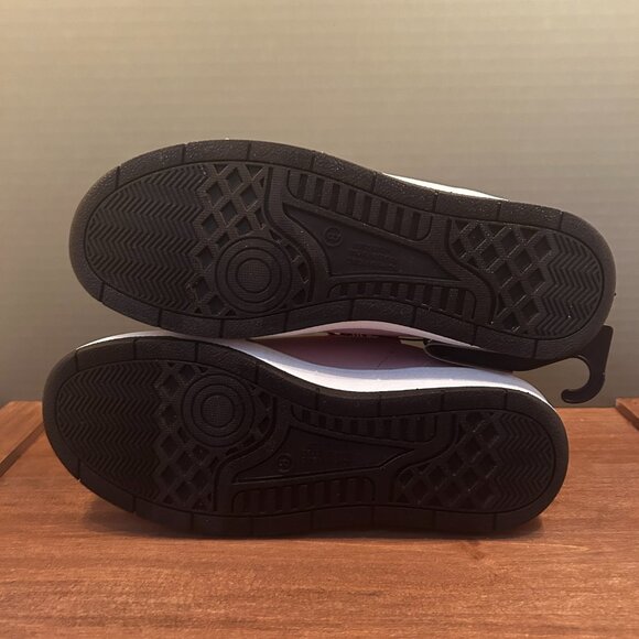 Hello Kitty Sanrio Women's Pink Casual Court Sneakers Size 8 NWT - Picture 8 of 8